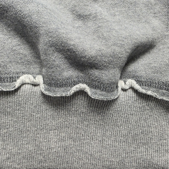 Universal Studios Hufflepuff Sweatshirt - Raglan Ruffle Hem Women's Size XS - Picture 7 of 8